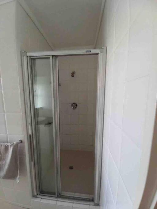 Waterfront - 1 South Quay Lovely Two Bed On Water كنيسنا المظهر الخارجي الصورة