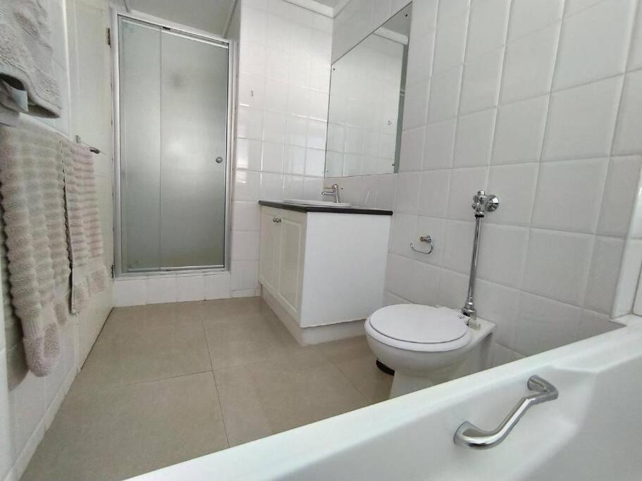 Waterfront - 1 South Quay Lovely Two Bed On Water كنيسنا المظهر الخارجي الصورة